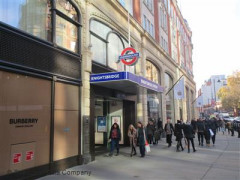 Knightsbridge Underground Station image