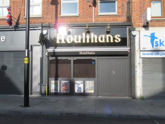 Houlihans image