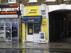 Mobile Repairs image