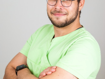 London Dental Implant image