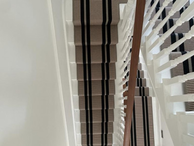 B & R Carpet Co image