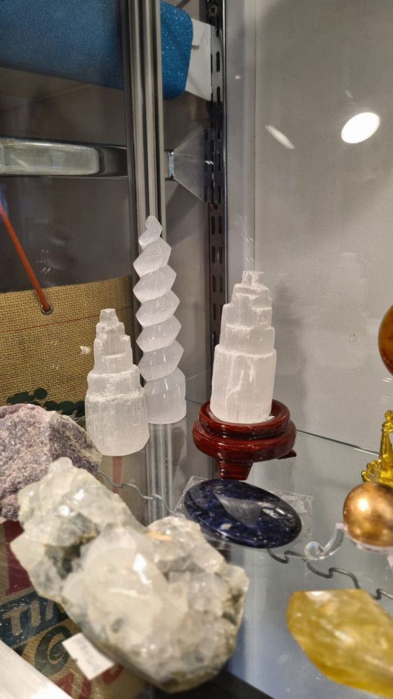 Quartz rocks andwands