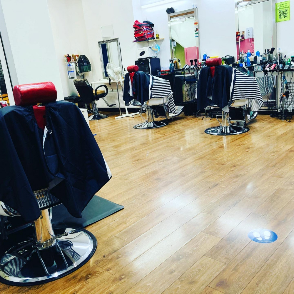 GlobBarbers image