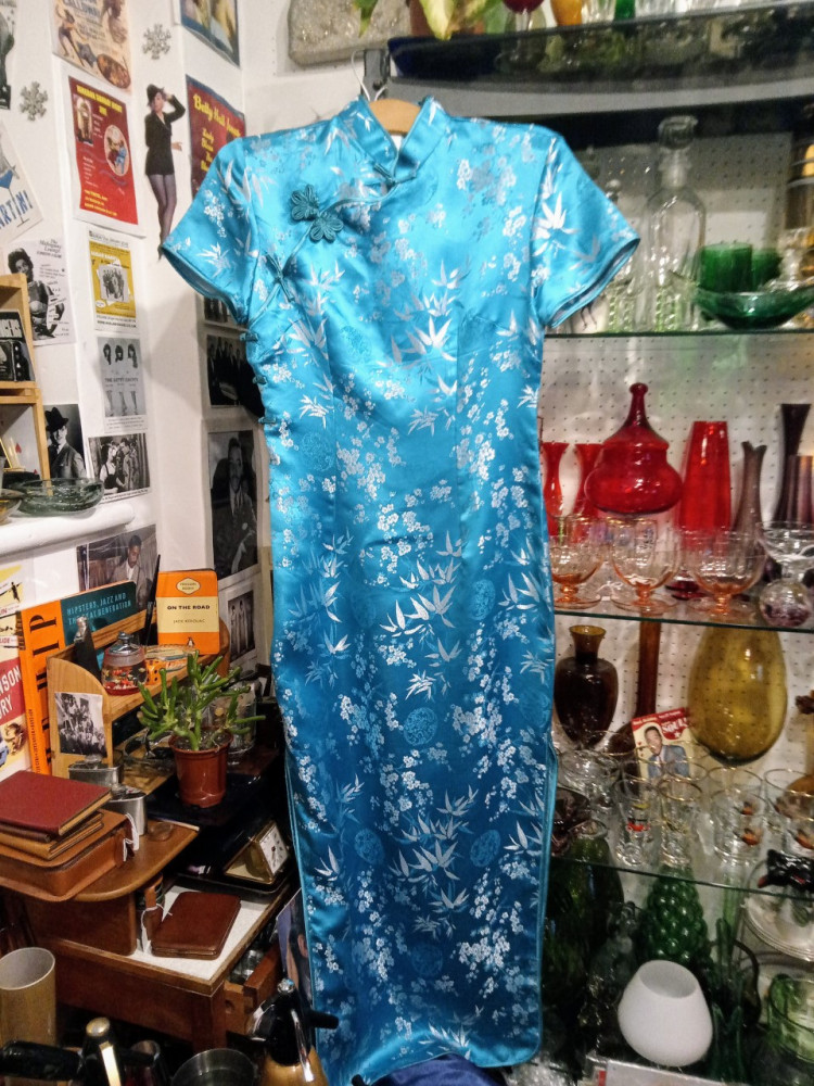 Glamorous vintage clothing from Dream Retro