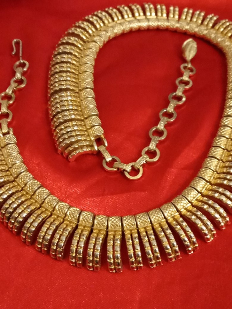 Egyptian style vintage necklace, from Dream Retro