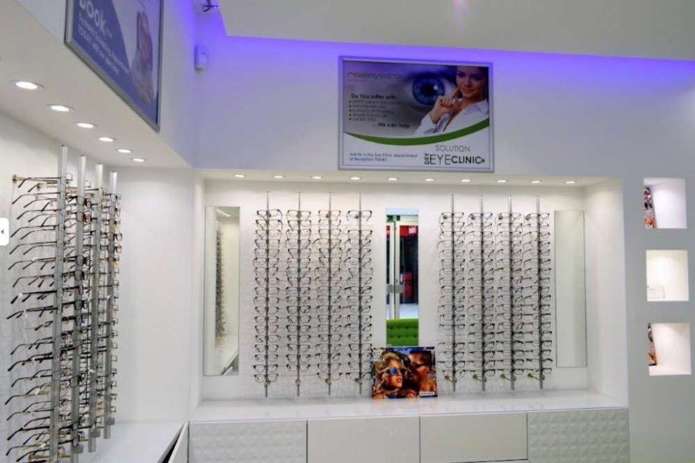 Realeyes Opticians and Audiologists Picture