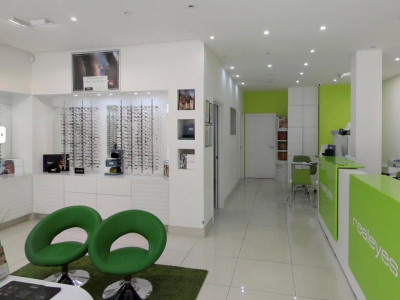 Realeyes Opticians and Audiologists image
