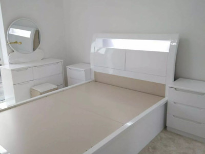 Top Beds & Furniture image