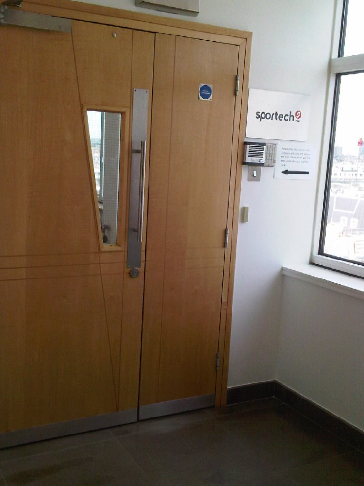 A to Z Glass & Glazing Company image