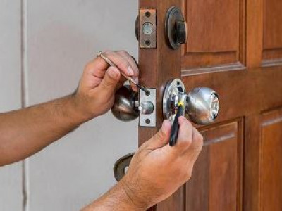 Locksmith Topor image