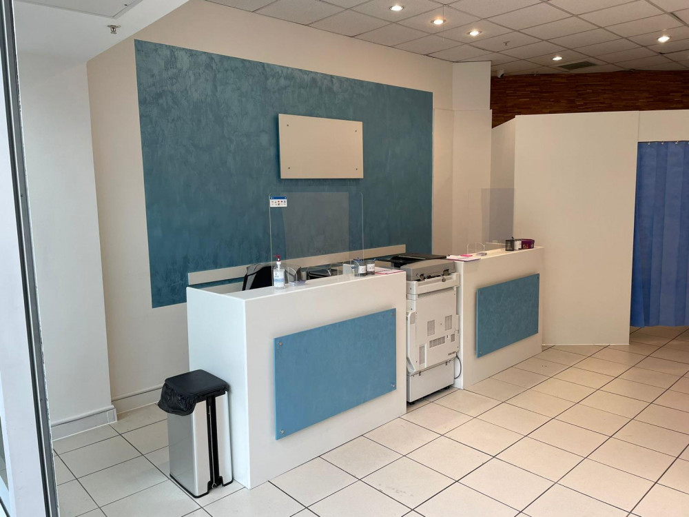 PCR Test LUTON Picture