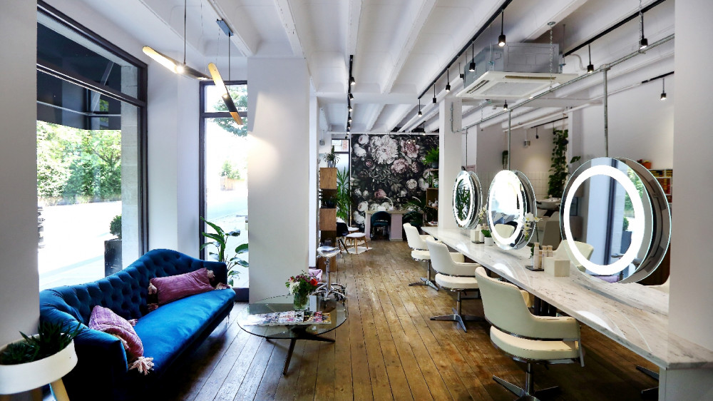Elena Von London Hair And Beauty Picture