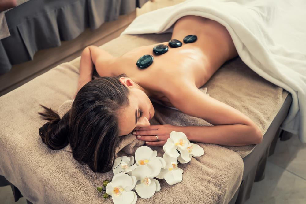 Relaxing Massage By Lirio Therapy image