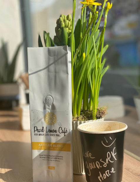 Pearl Lemon Cafe Picture