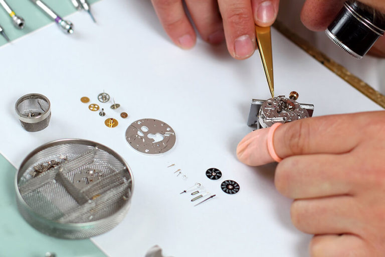 Watch Battery Replacement & Repair Picture