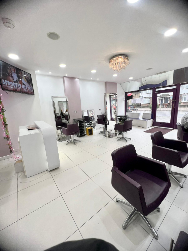 RR Beauty Hub image