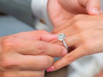 Divour Diamonds image