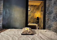 Vareethip Thai Spa & Massage couples treatment room