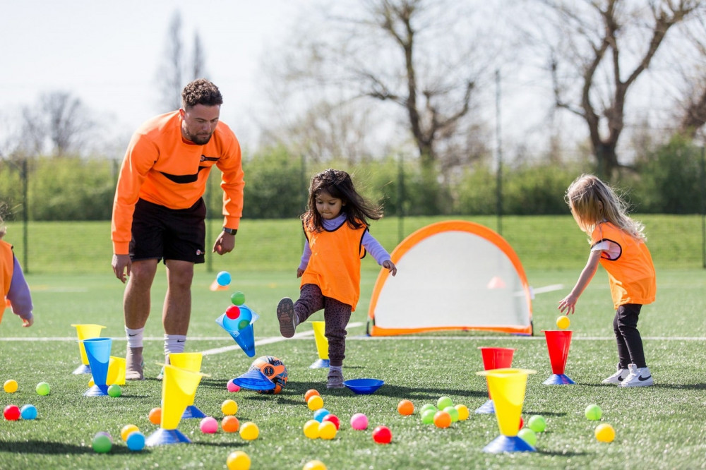 Foxes FC image