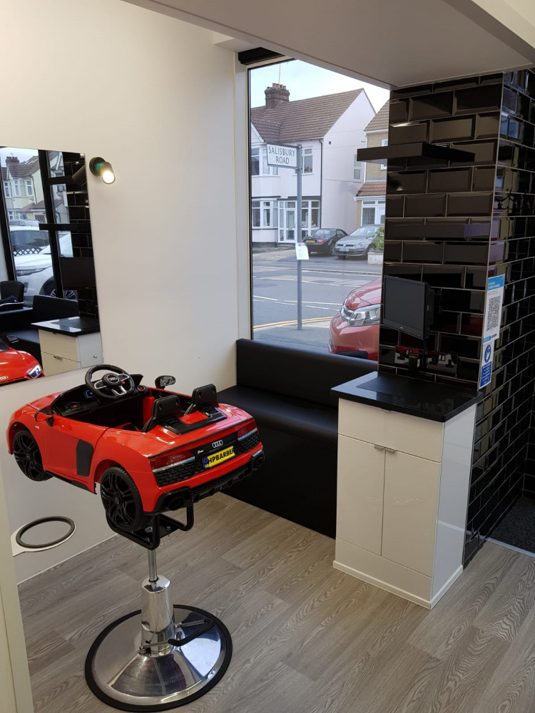 Heath Park Barbers Picture