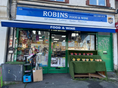 Robins Food and Wine image