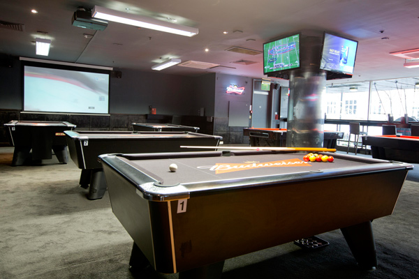 Pool Bar