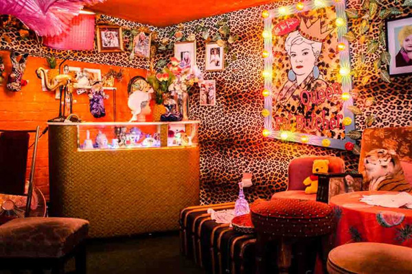 Little Nan's Tropical Private Hire Den Picture