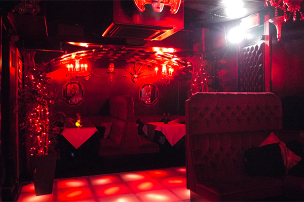 The Aviary Bar Picture