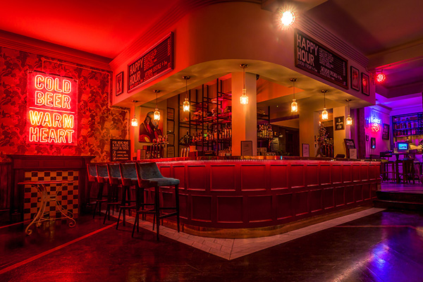 Simmons Bar Picture