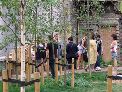 Dalston Curve Garden Picture
