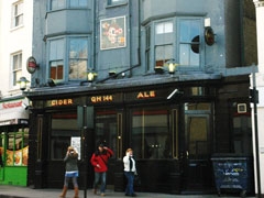 The Queens Head image