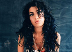 Winehouse Attacks Paps image