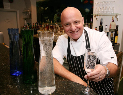 Thames puts the fizz in tap water image