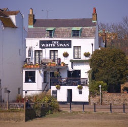 Sunday lunch at The White Swan, Twickenham image