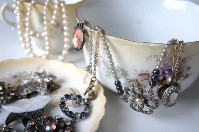 I made it myself! – Gorgeous jewellery, candles and cupcakes in Chiswick image