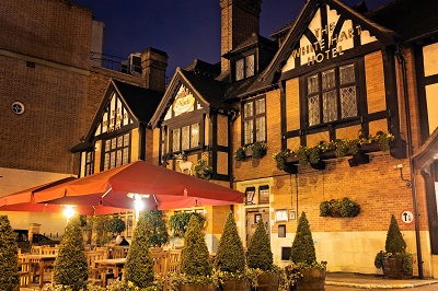 London Dog Blog – The White Hart Hotel, Hampton and Kingston riverside image