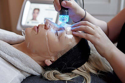 Freshen Up Your Face With Skinbreeze image