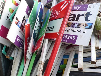 London is overcrowded - with estate agents image