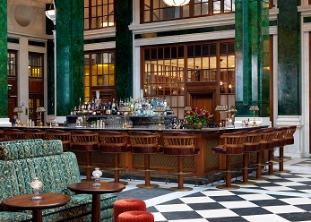 Dine in the banking glory of yesteryear in the heart of the City image