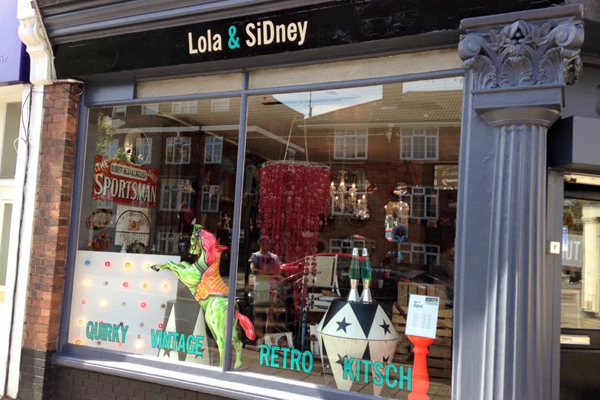 Lola & SiDney image