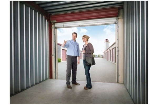 Shurgard Self-Storage Putney image