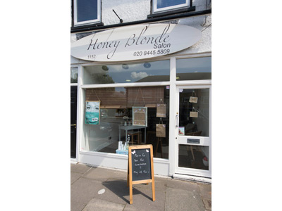 Honey Blonde Salon image