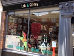 Lola & SiDney image