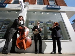 Hamptons International Sales image