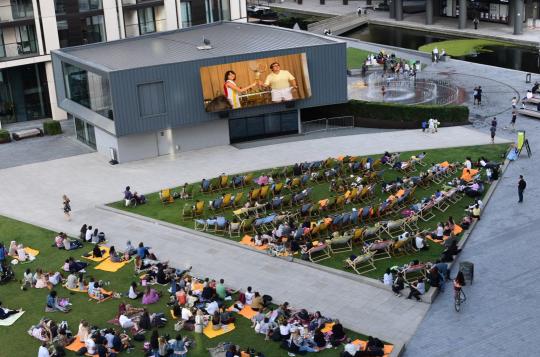 Free outdoor screening of Battle of the Sexes image