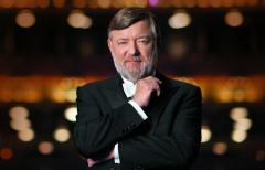 Sir Andrew Davis conducts Vaughan Williams image
