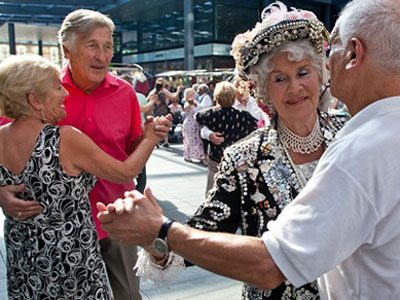 Foxtrot with friends image