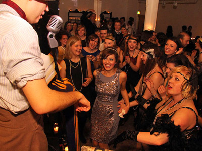 Join a secret '20s den image