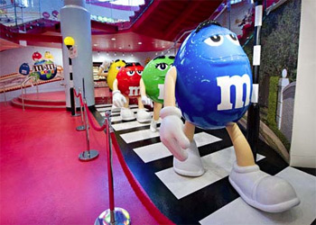 Meet Red and the Gang @ M&M’s World image
