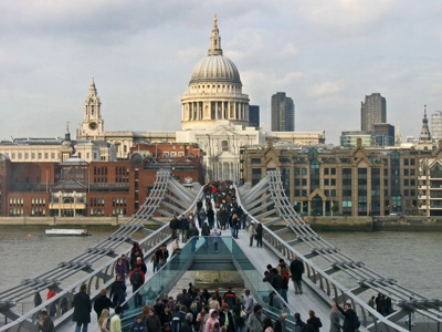 Take an alternative tour of London image